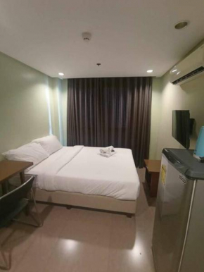 Spacious Studio Apartment B503